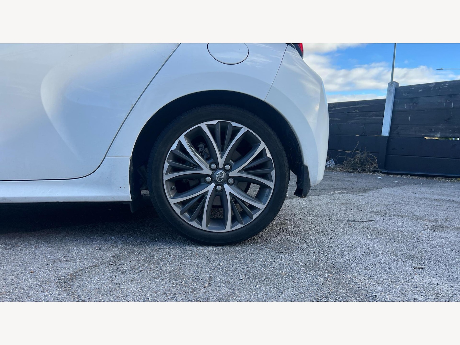 Used Toyota Yaris 2022 for sale - 76613309: Photo 20