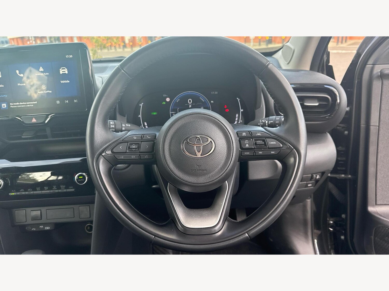 Used Toyota Yaris Cross 2024 for sale - 76259016: Photo 10