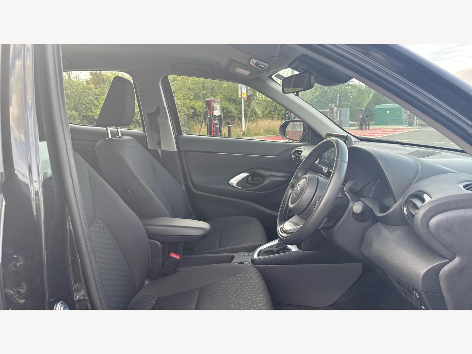 Used Toyota Yaris Cross 2024 for sale - 76259016: Photo 13
