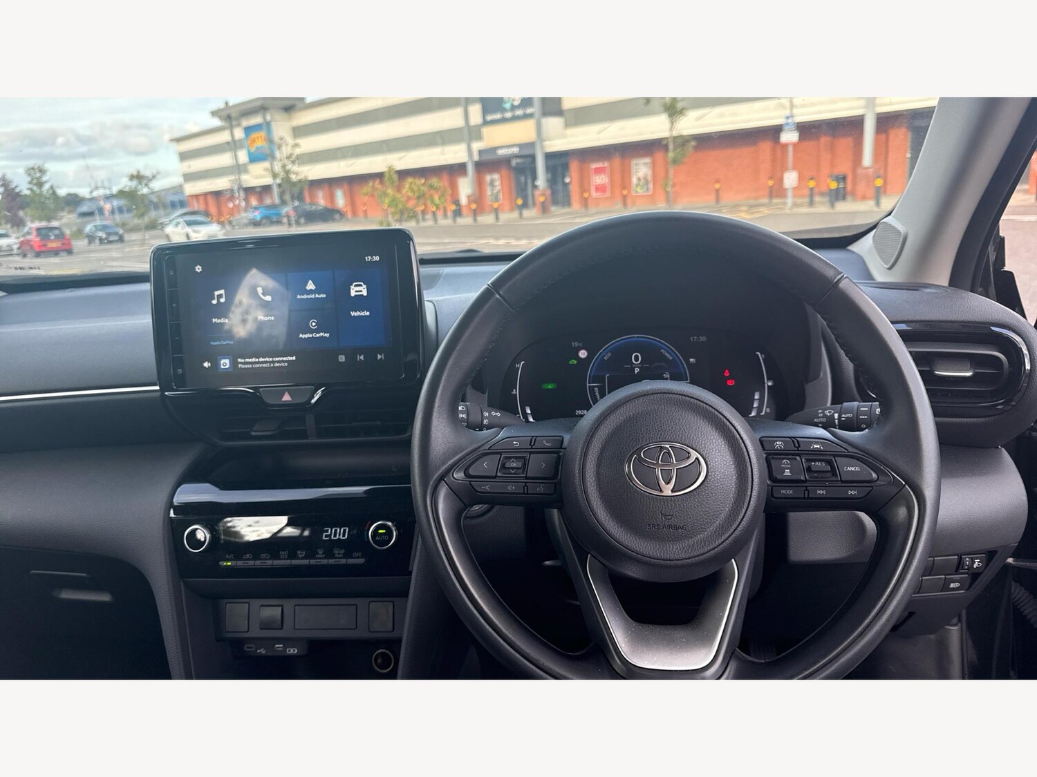 Used Toyota Yaris Cross 2024 for sale - 76259016: Photo 8