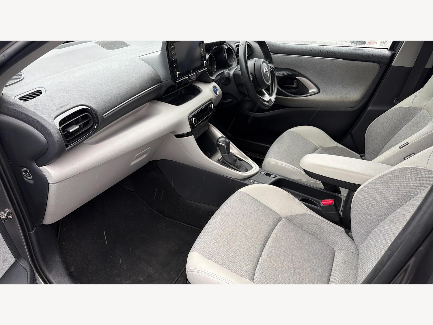 Used Toyota Yaris 2020 for sale - 77279411: Photo 12