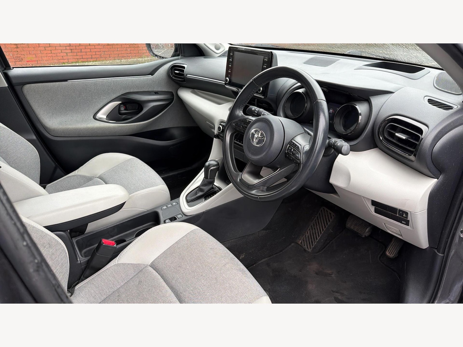 Used Toyota Yaris 2020 for sale - 77279411: Photo 13