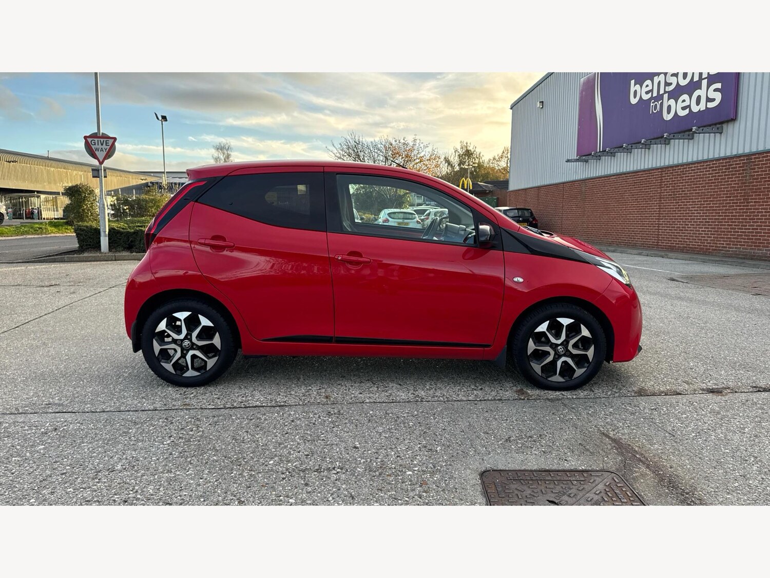 Used Toyota AYGO 2020 for sale - 76612935: Photo 18