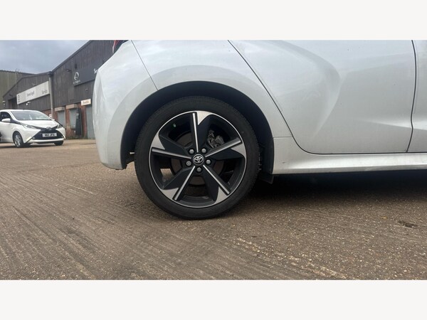 Used Toyota Yaris 2024 for sale - 76200037: Photo 20