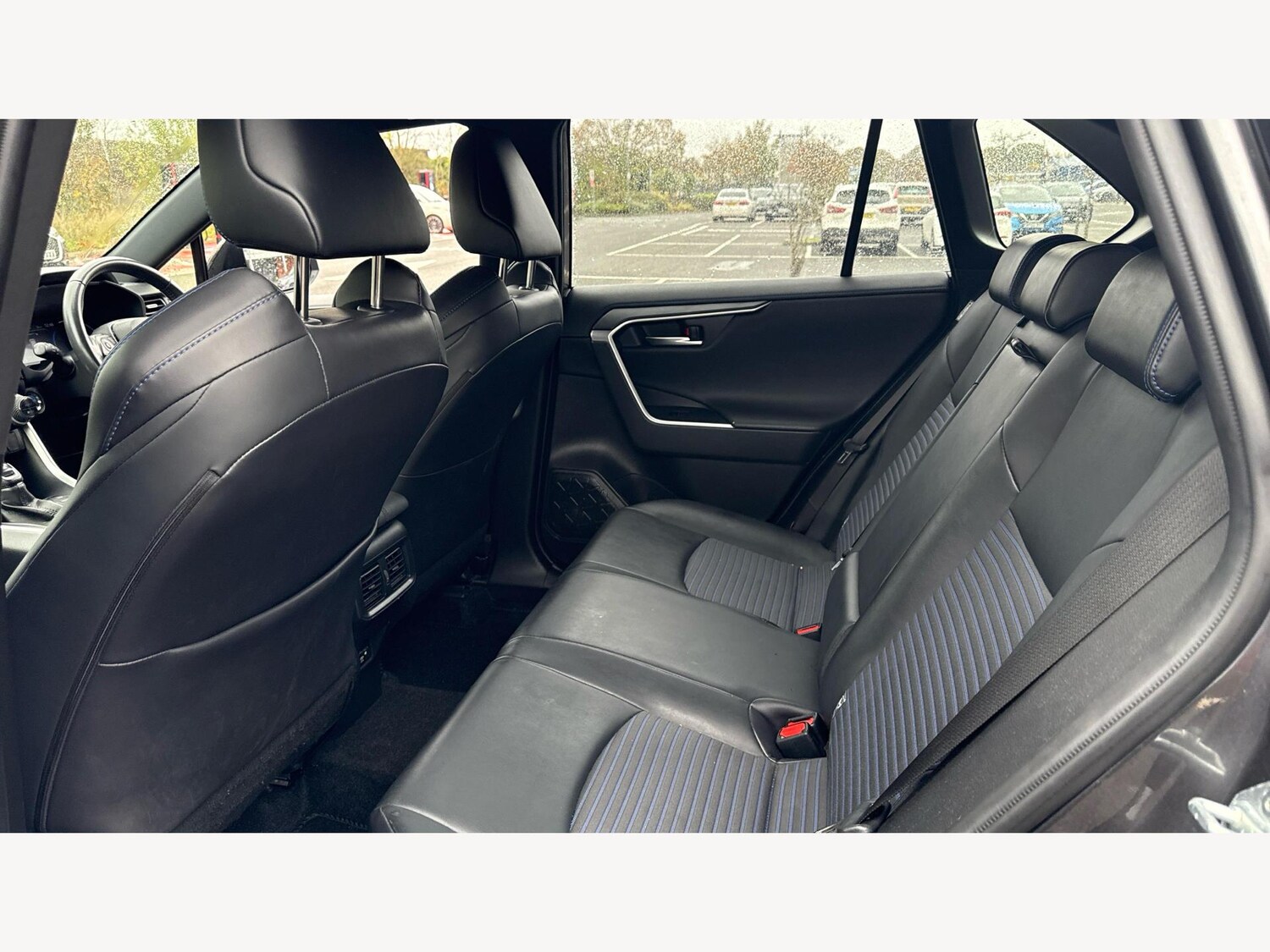 Used Toyota RAV4 2020 for sale - 76613214: Photo 15