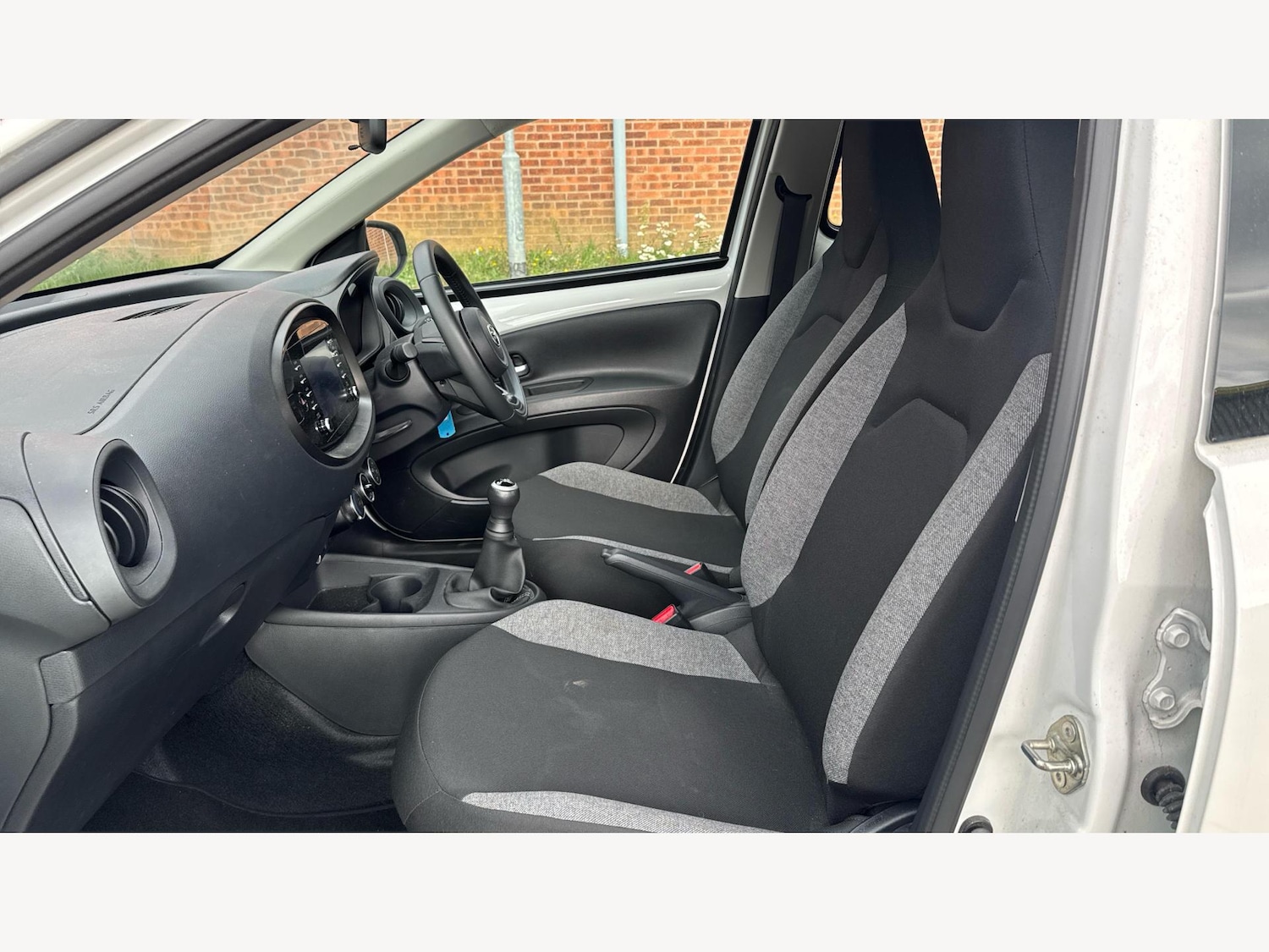 Used Toyota Aygo X for sale - 76613049: Photo 12