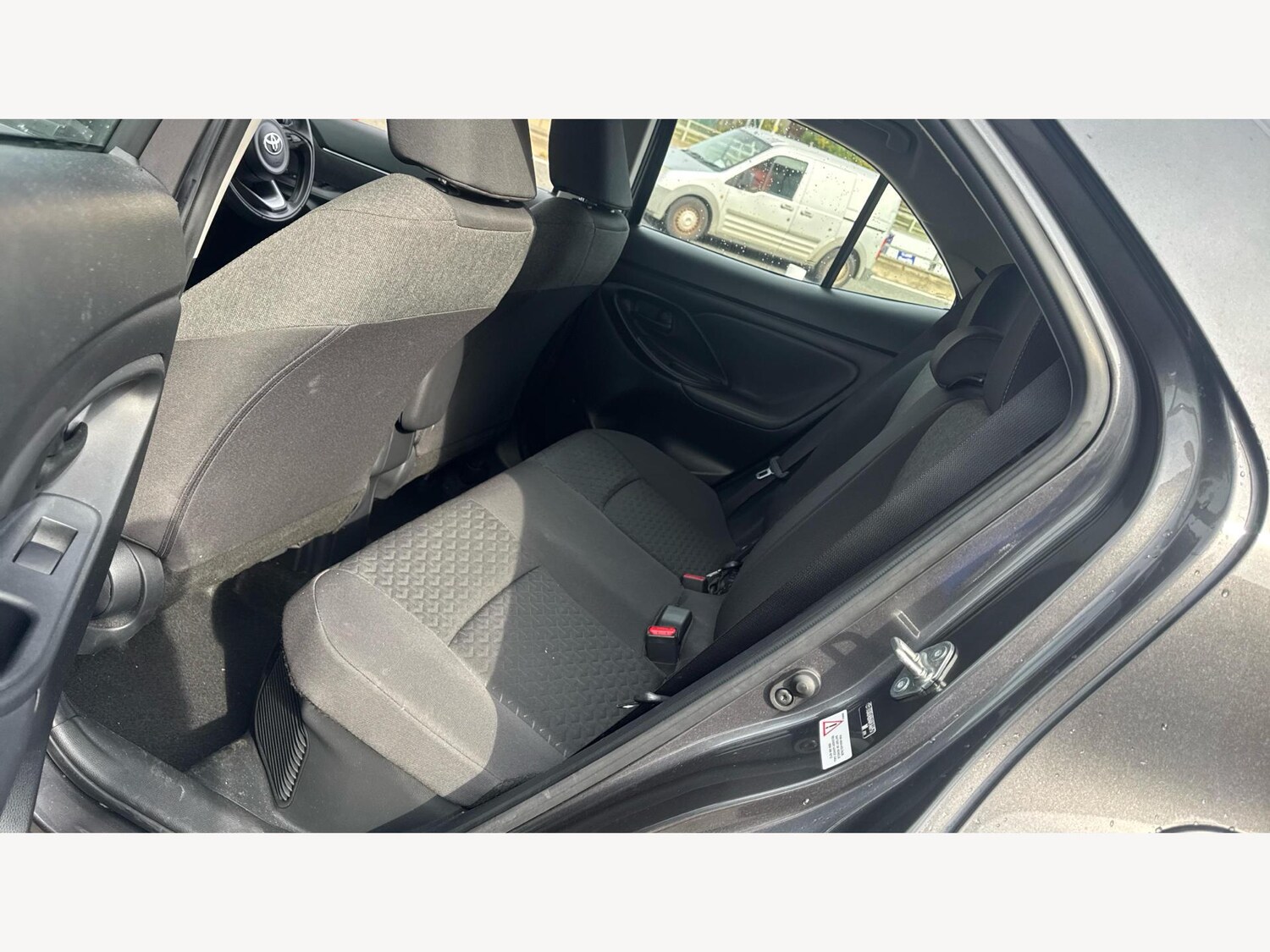 Used Toyota Yaris Cross 2024 for sale - 76200890: Photo 15