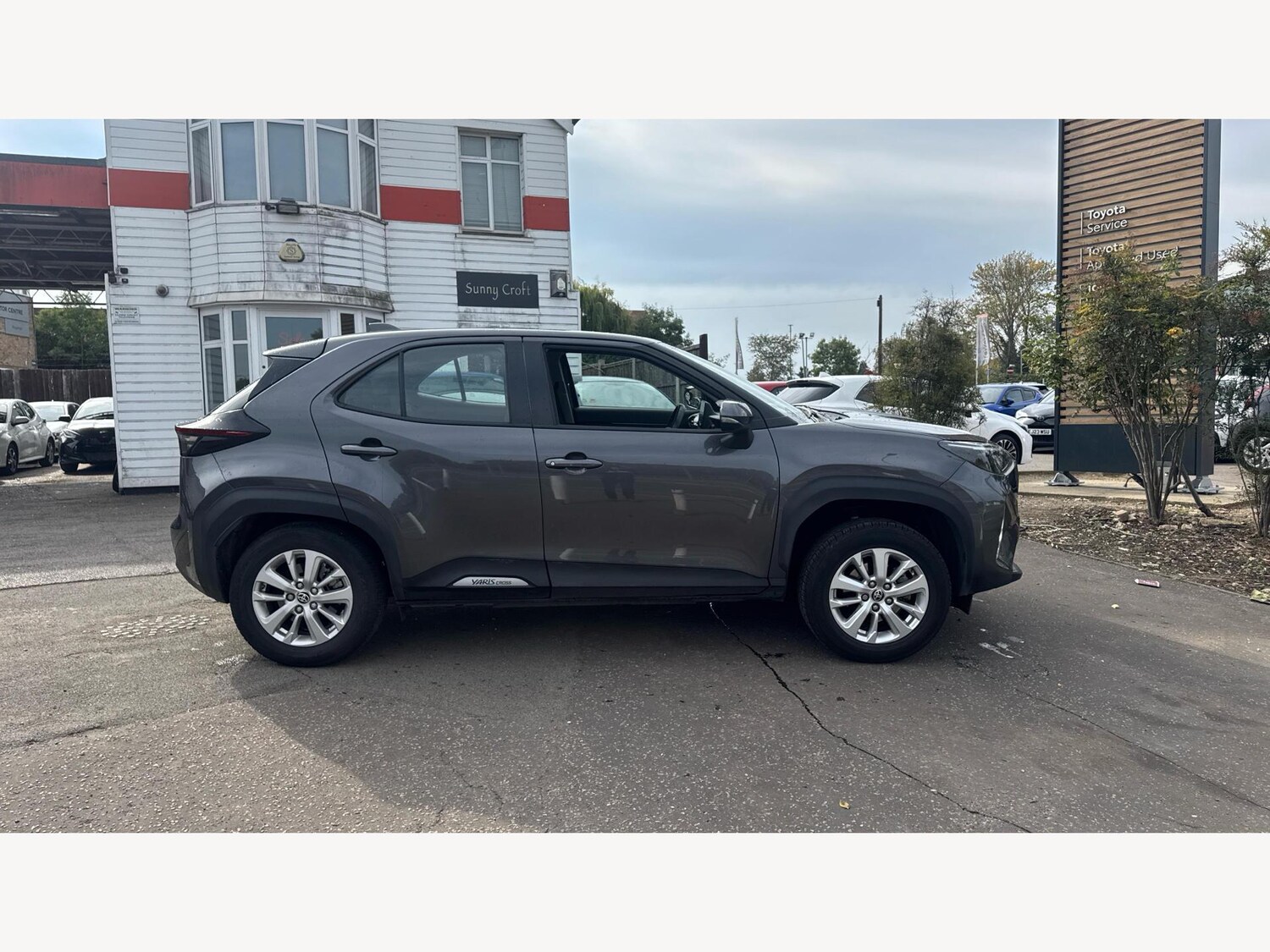 Used Toyota Yaris Cross 2024 for sale - 76200890: Photo 18