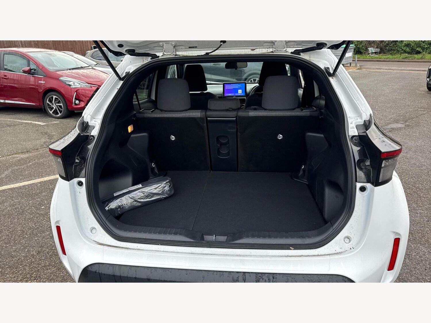 Used Toyota Yaris Cross 2024 for sale - 77626187: Photo 16