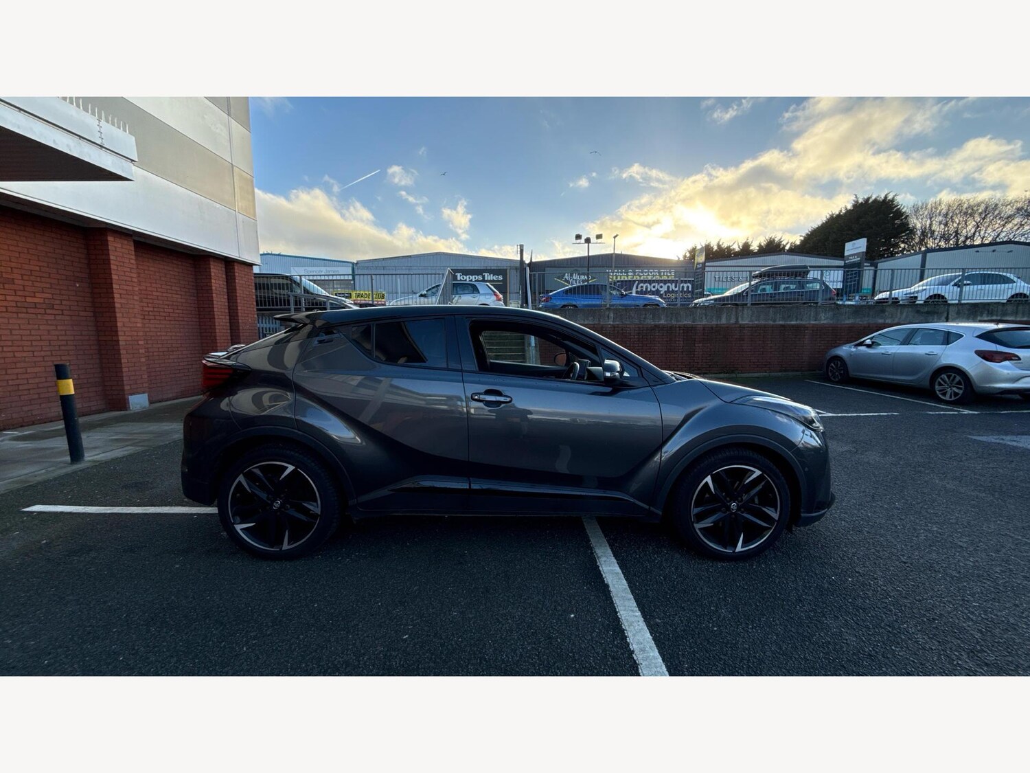 Used Toyota C-HR 2022 for sale - 76936525: Photo 18