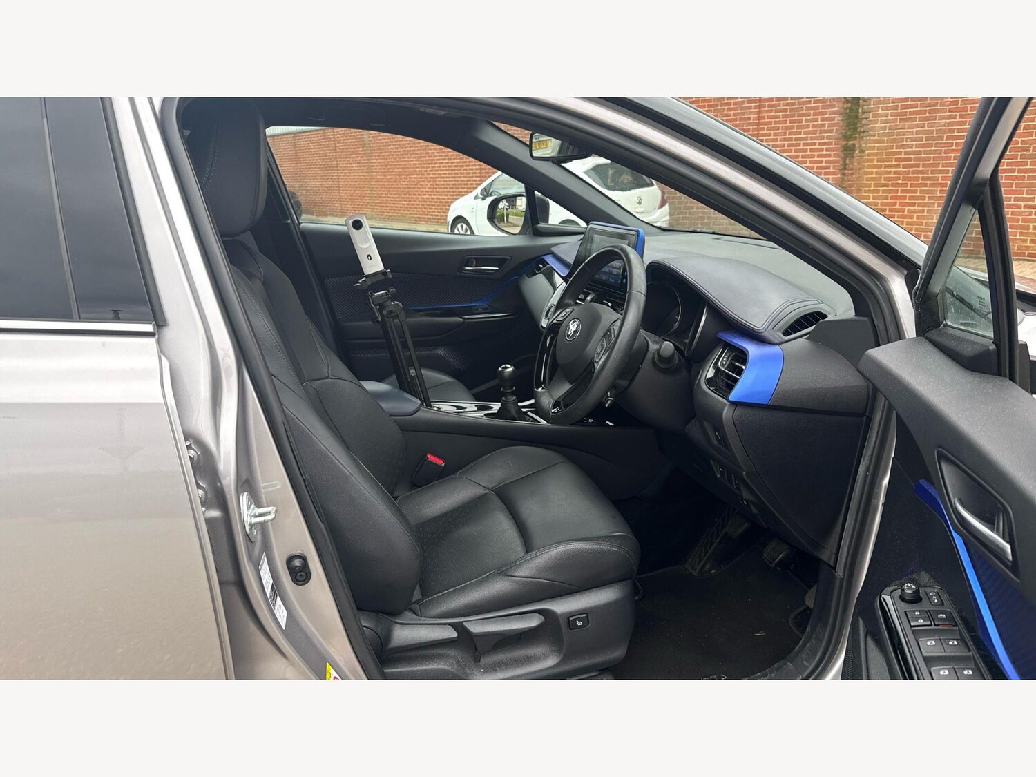 Used Toyota C-HR for sale - 77909439: Photo 13