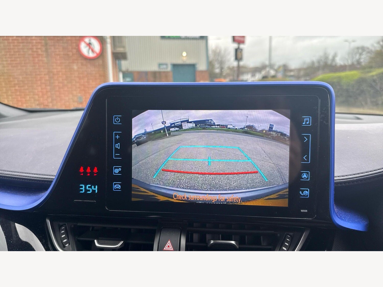 Used Toyota C-HR for sale - 77909439: Photo 22