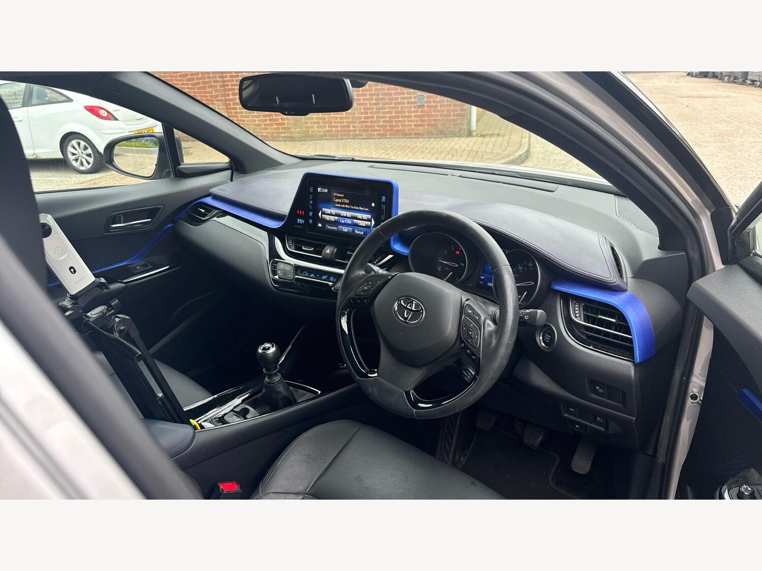 Used Toyota C-HR for sale - 77909439: Photo 7