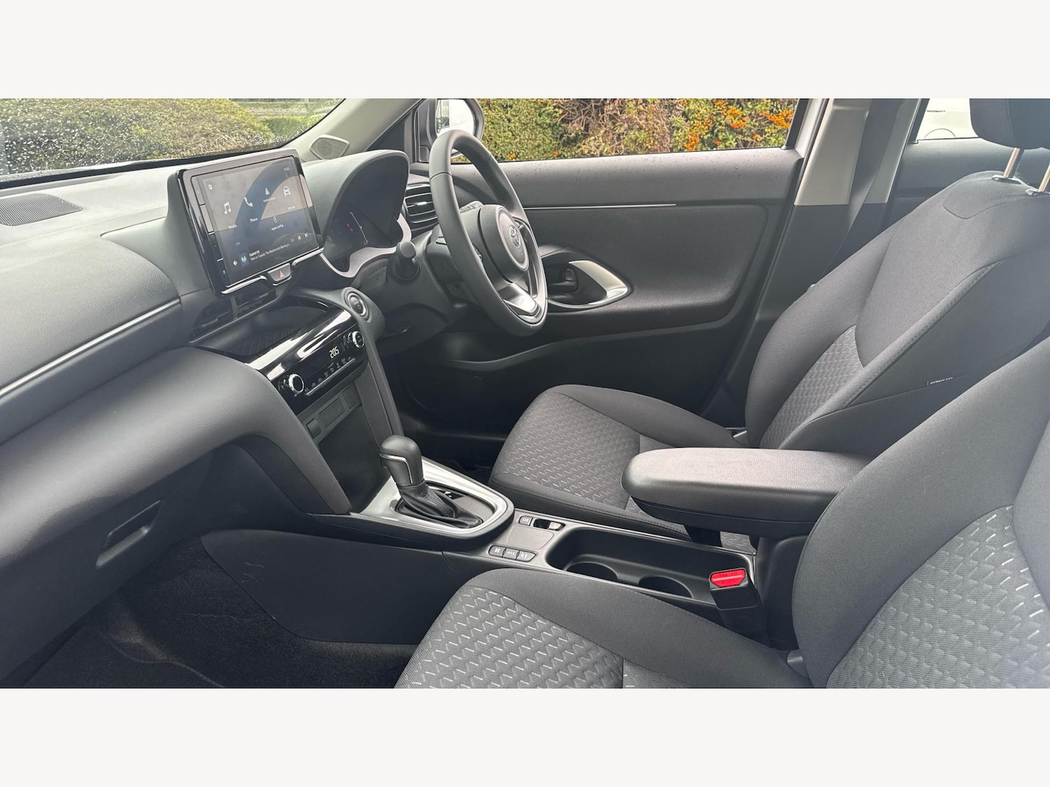 Used Toyota Yaris Cross 2025 for sale - 76201003: Photo 12