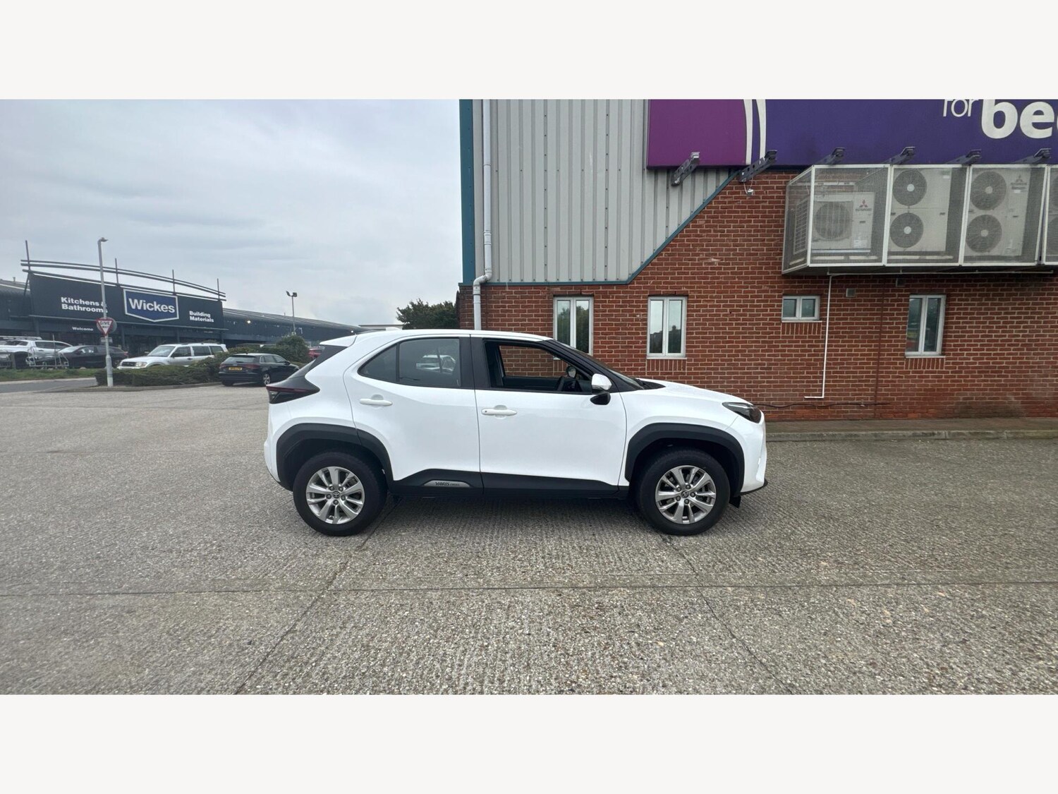 Used Toyota Yaris Cross 2025 for sale - 76201003: Photo 18