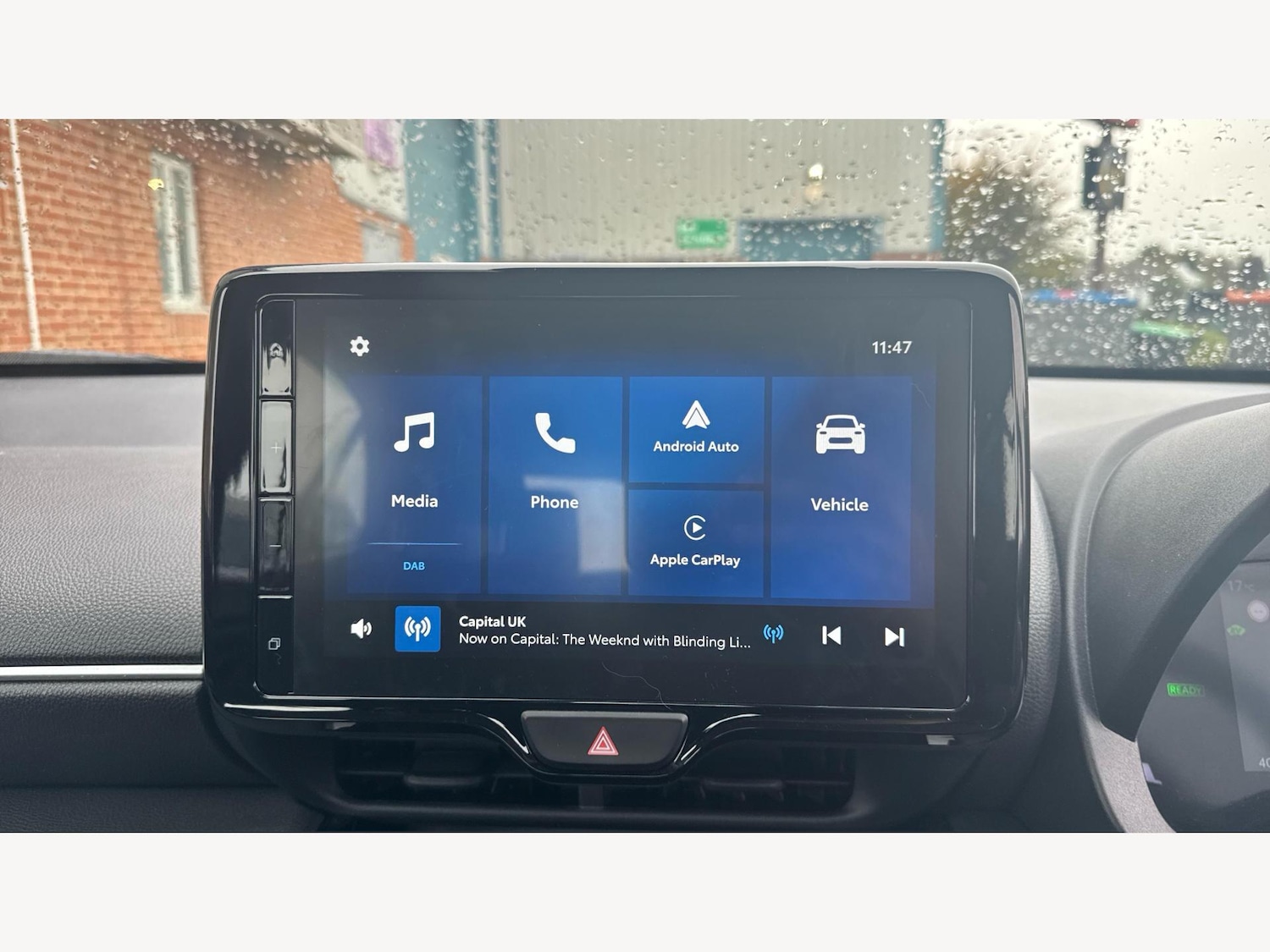 Used Toyota Yaris Cross 2025 for sale - 76201003: Photo 9