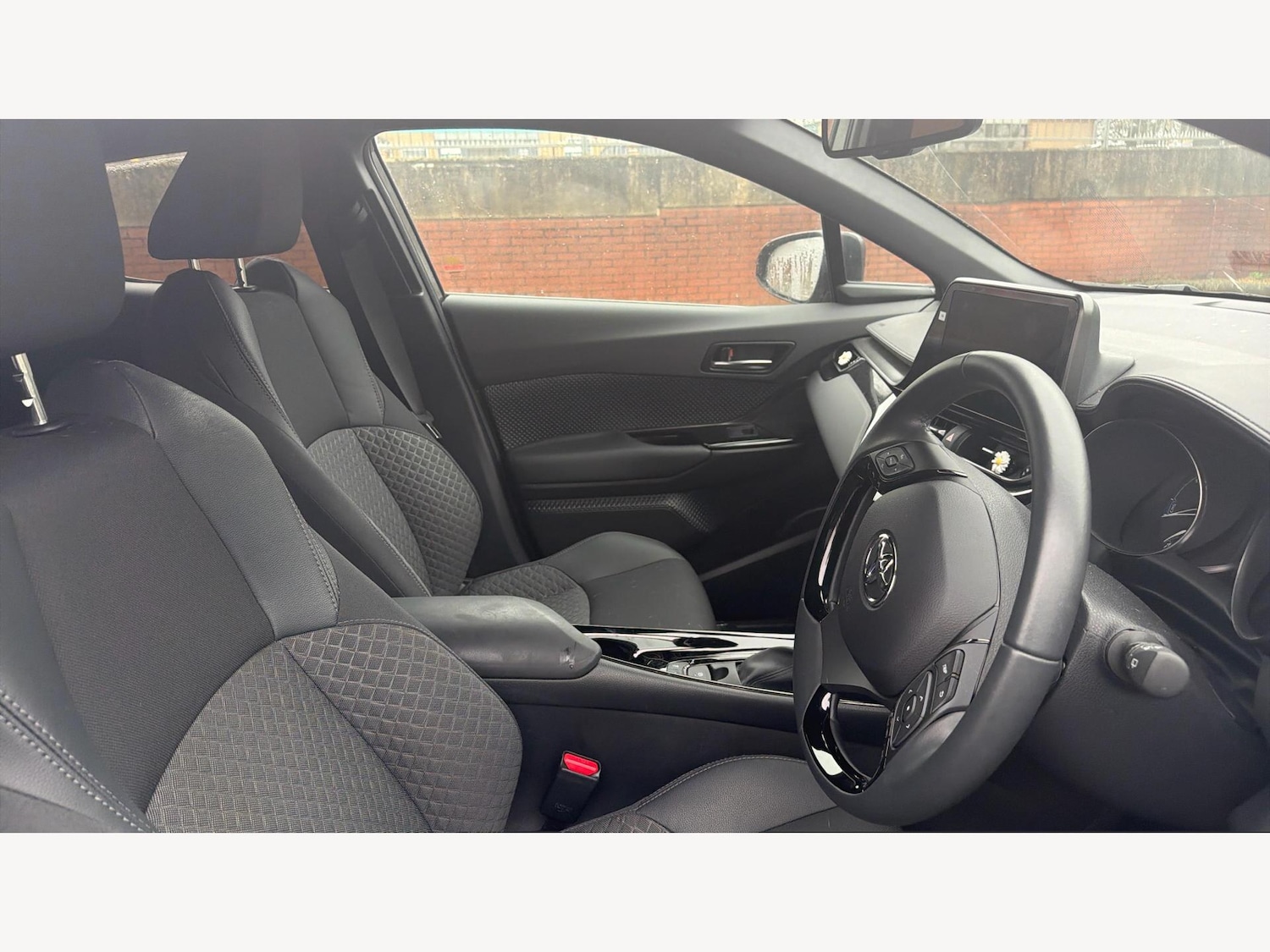 Used Toyota C-HR 2023 for sale - 77191604: Photo 13