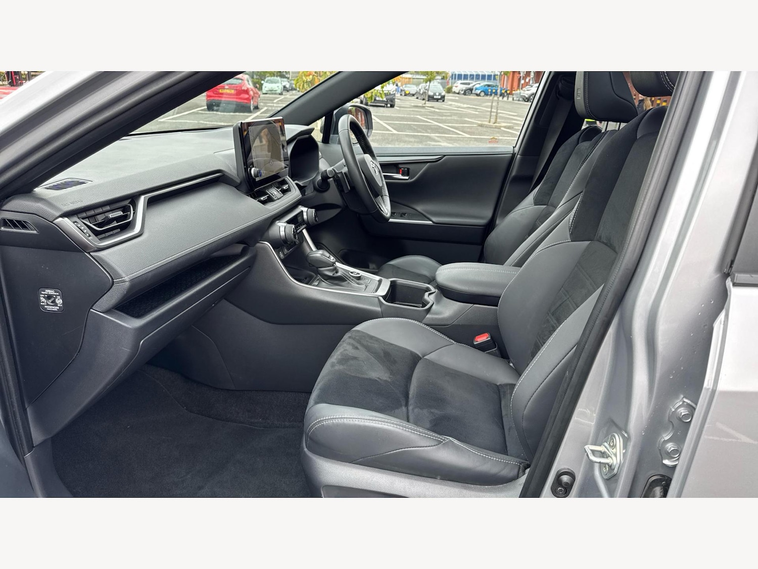 Used Toyota RAV4 2024 for sale - 76001443: Photo 12