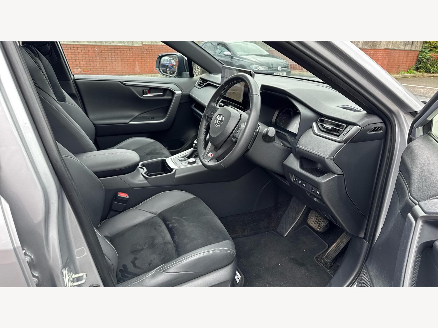 Used Toyota RAV4 2024 for sale - 76001443: Photo 13