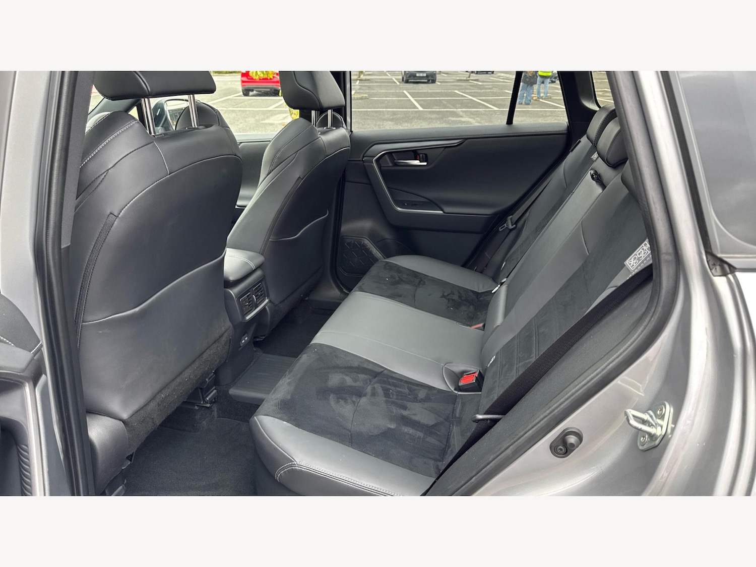Used Toyota RAV4 2024 for sale - 76001443: Photo 15