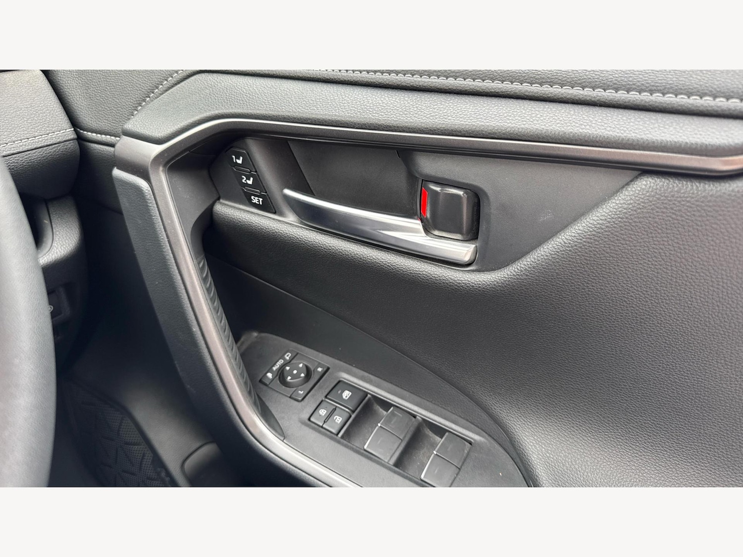 Used Toyota RAV4 2024 for sale - 76001443: Photo 30