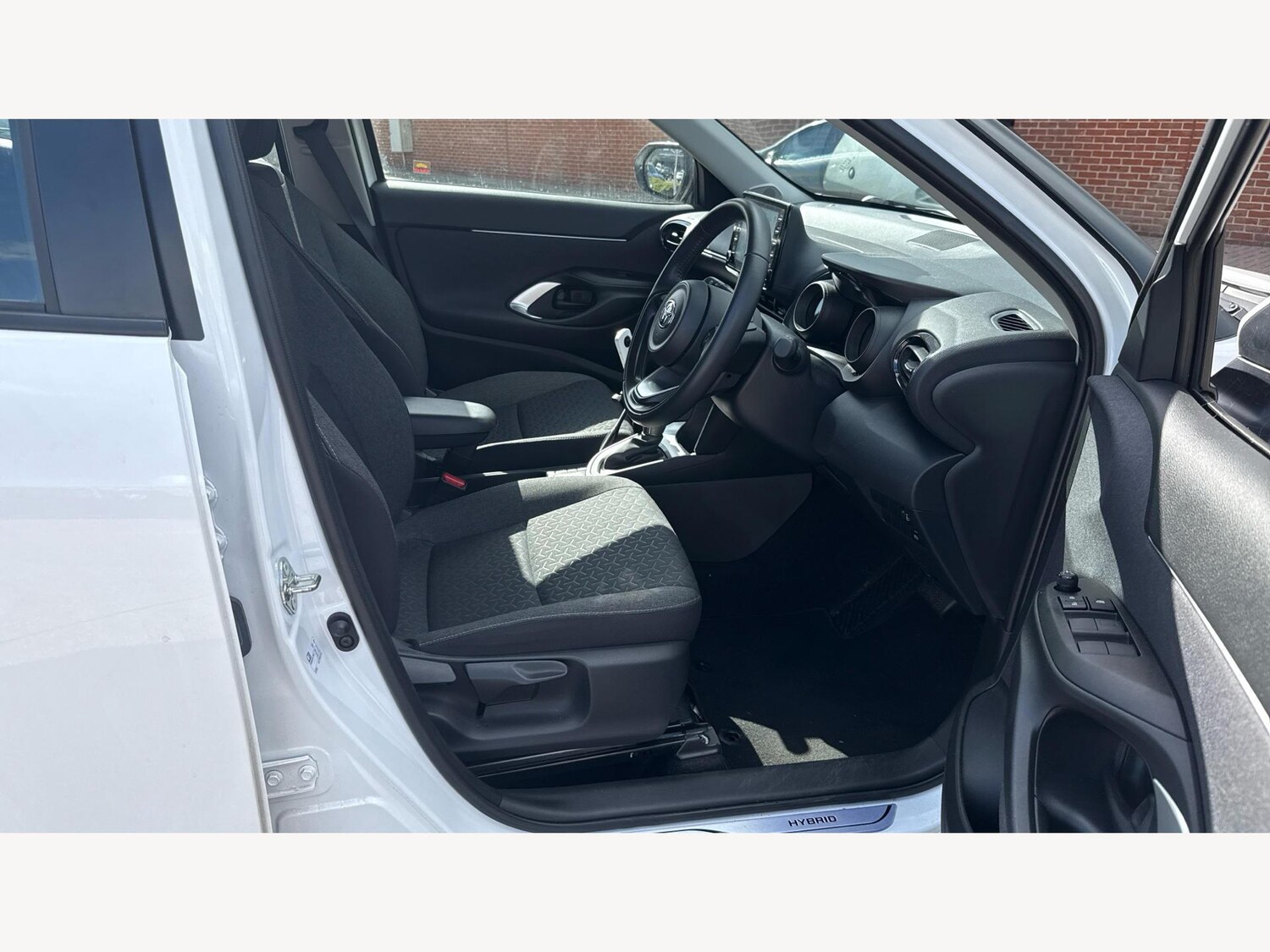 Used Toyota Yaris Cross 2024 for sale - 75977799: Photo 13