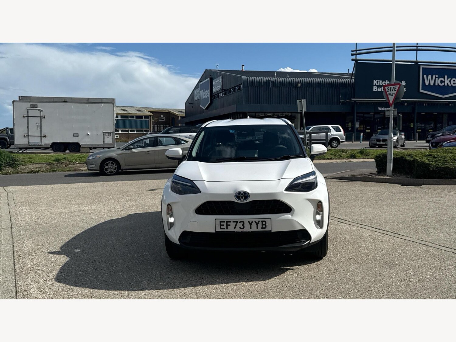 Used Toyota Yaris Cross 2024 for sale - 75977799: Photo 17