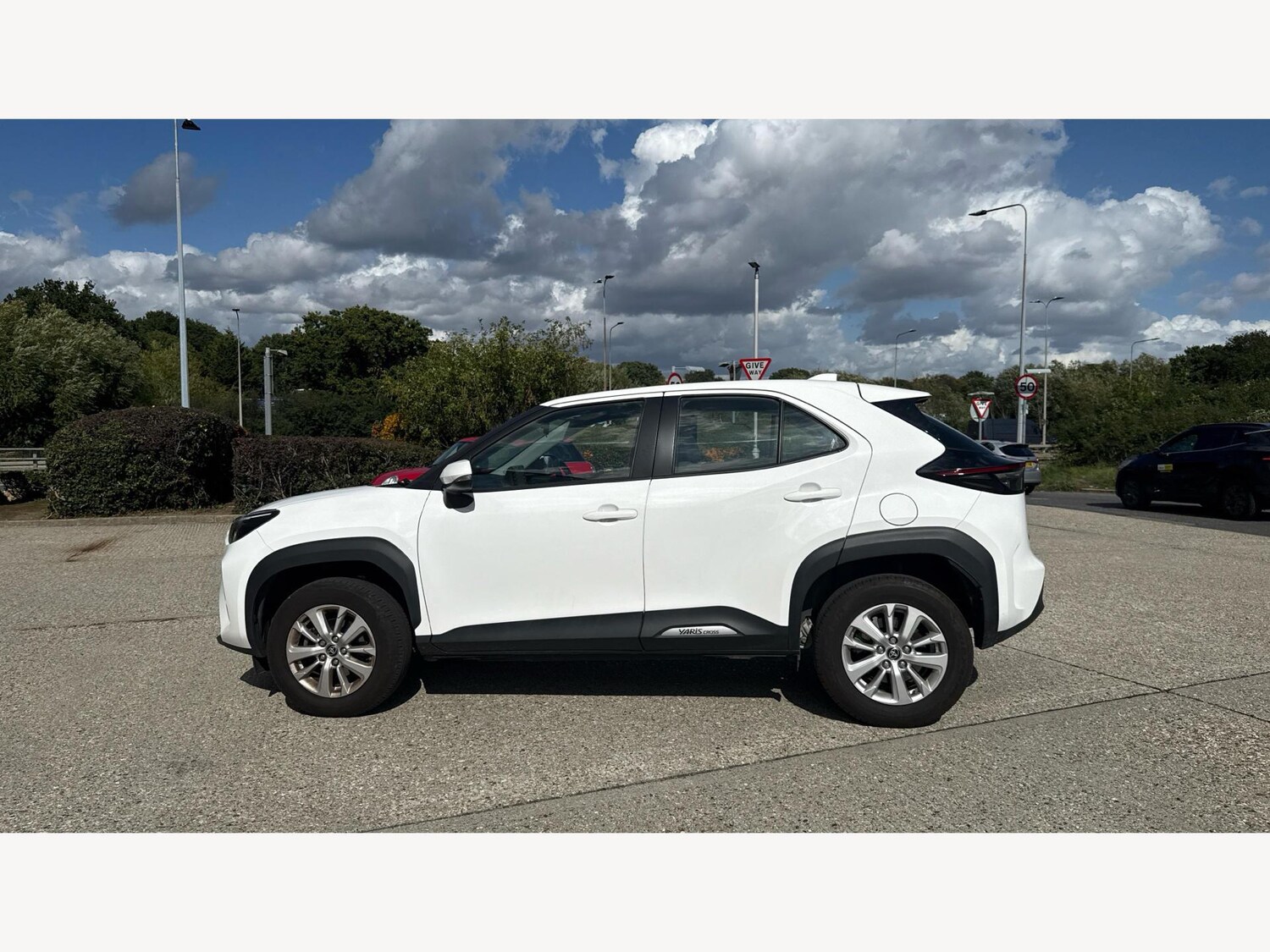 Used Toyota Yaris Cross 2024 for sale - 75977799: Photo 19