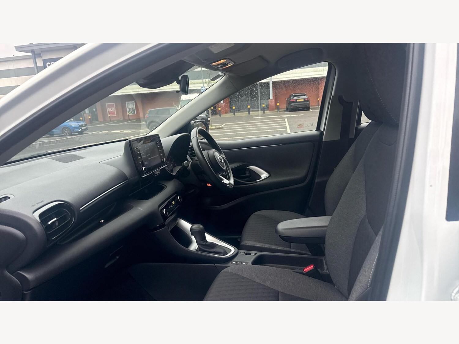 Used Toyota Yaris for sale - 77809159: Photo 12