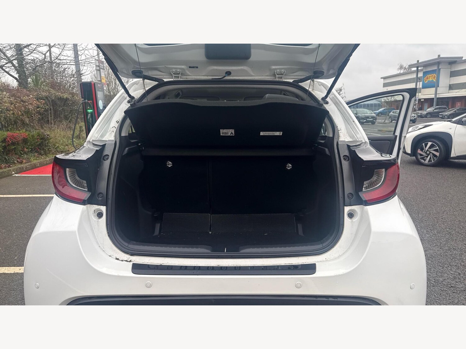 Used Toyota Yaris for sale - 77809159: Photo 16