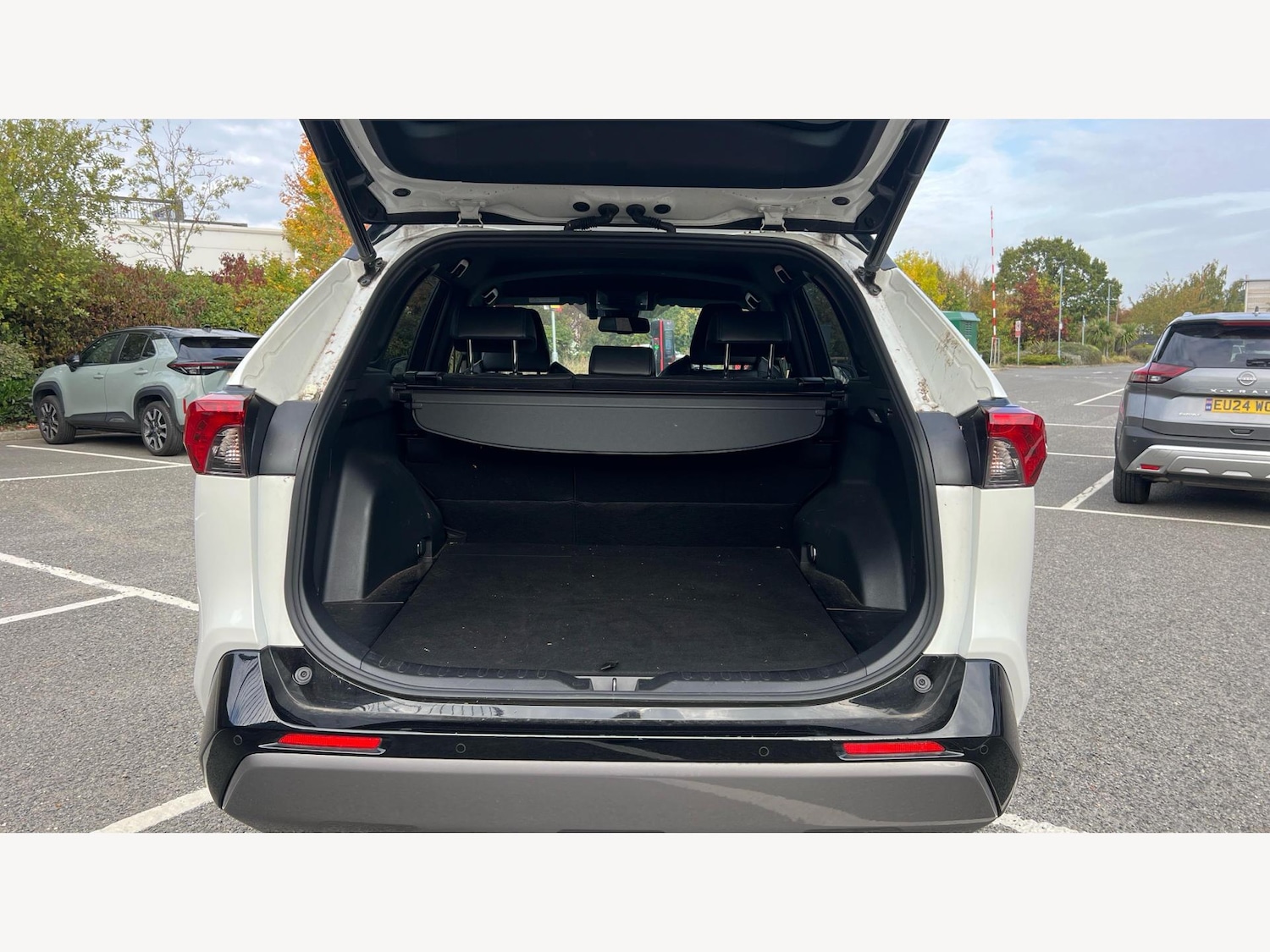 Used Toyota RAV4 2020 for sale - 76613027: Photo 16