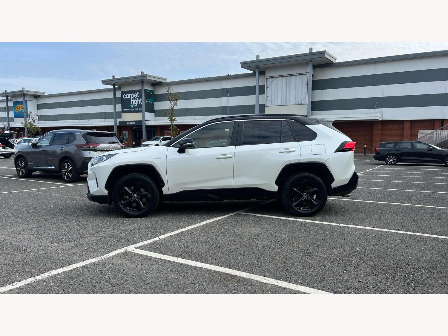 Used Toyota RAV4 2020 for sale - 76613027: Photo 19
