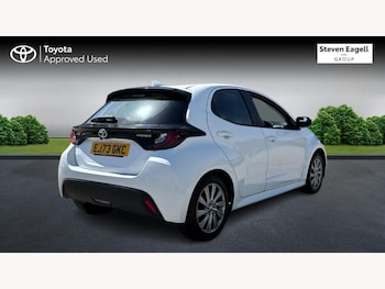 Used Toyota Yaris 2023 for sale - 78797102: Photo