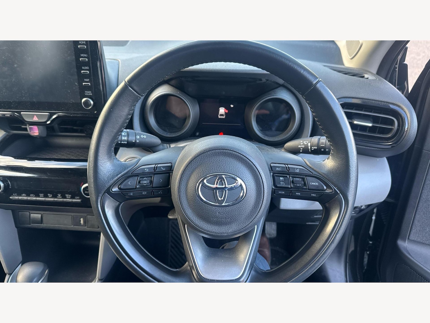 Used Toyota Yaris Cross 2022 for sale - 76849632: Photo 10