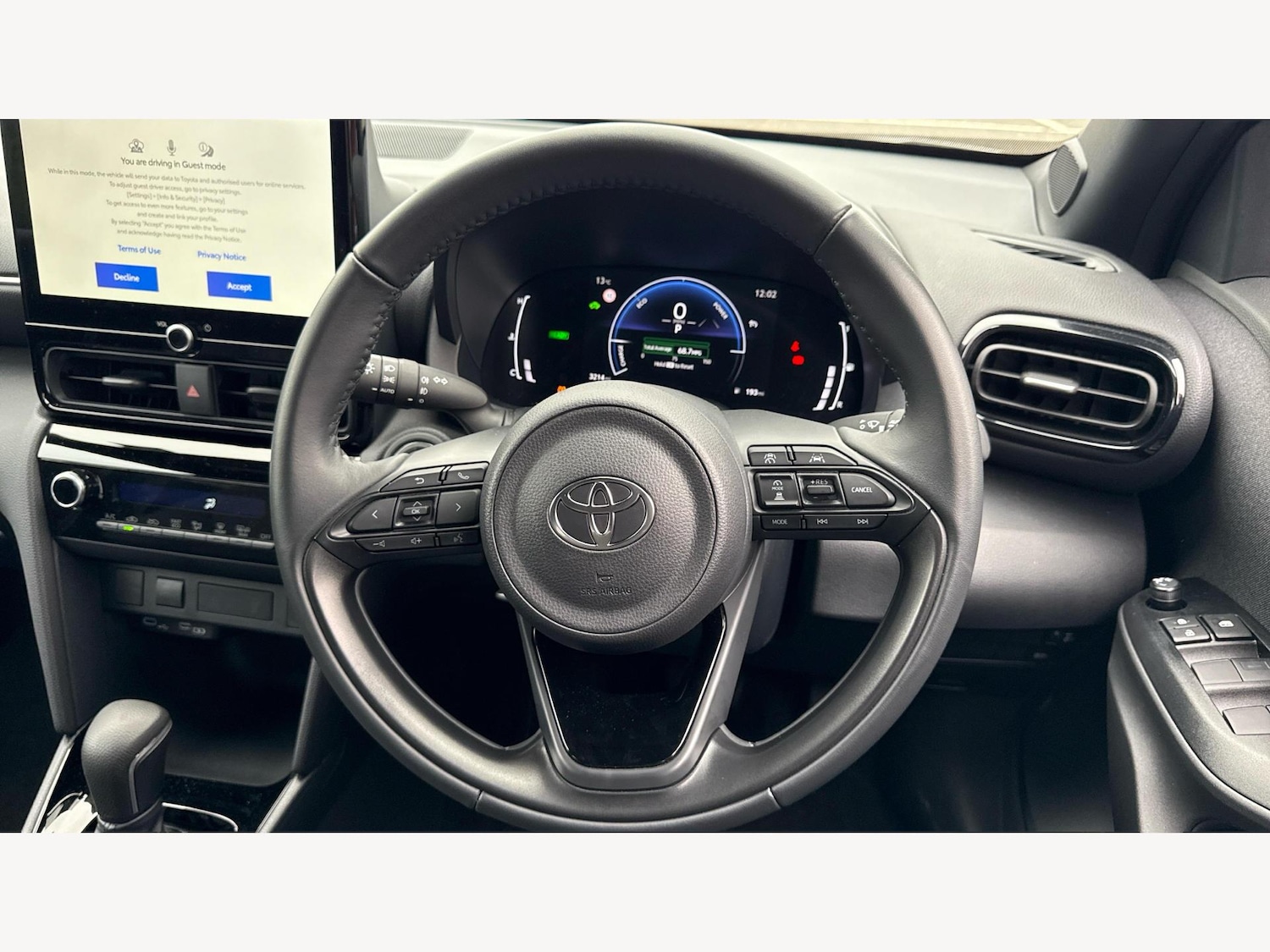 Used Toyota Yaris Cross 2025 for sale - 76296008: Photo 10