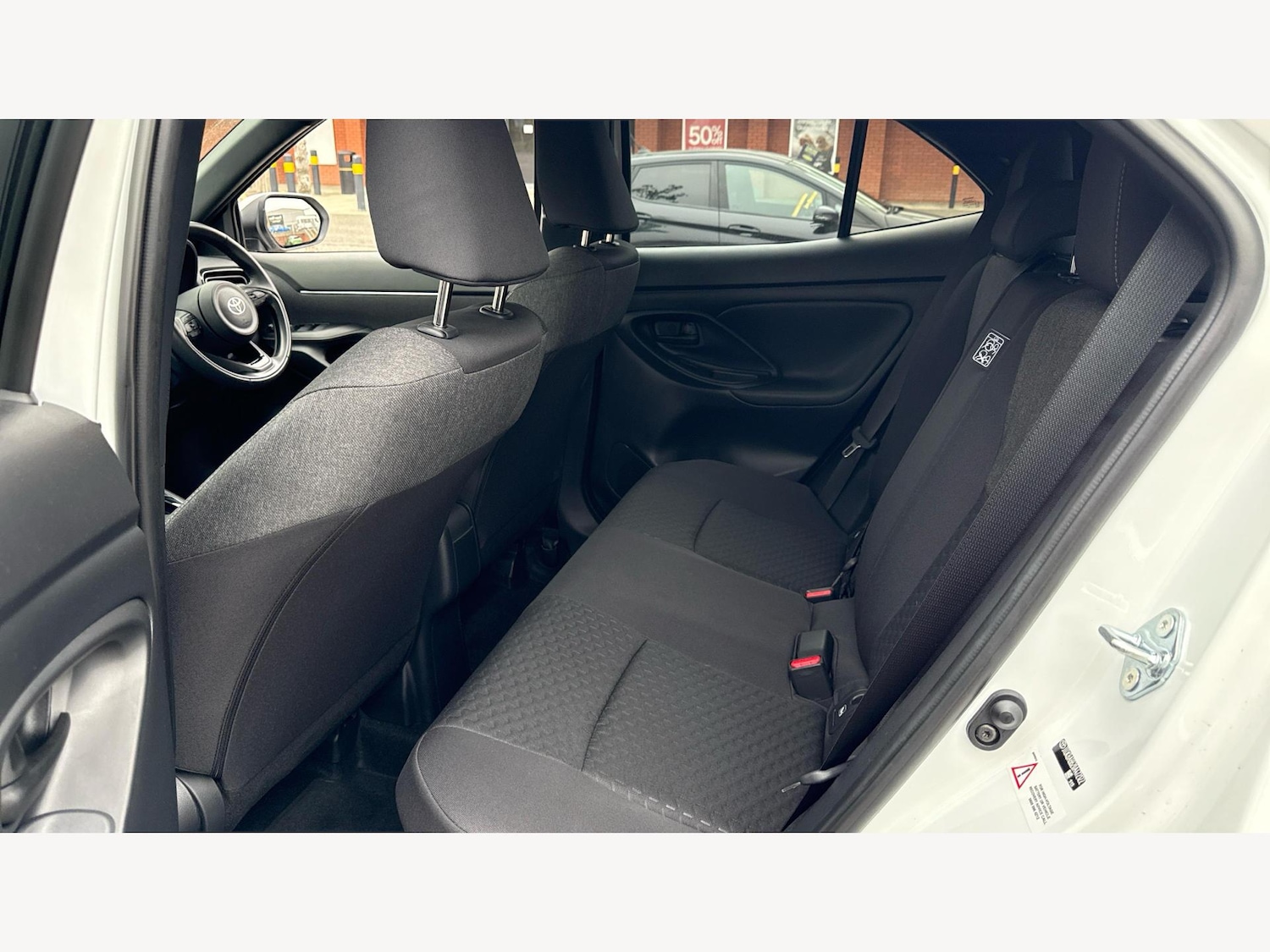 Used Toyota Yaris Cross 2025 for sale - 76296008: Photo 15