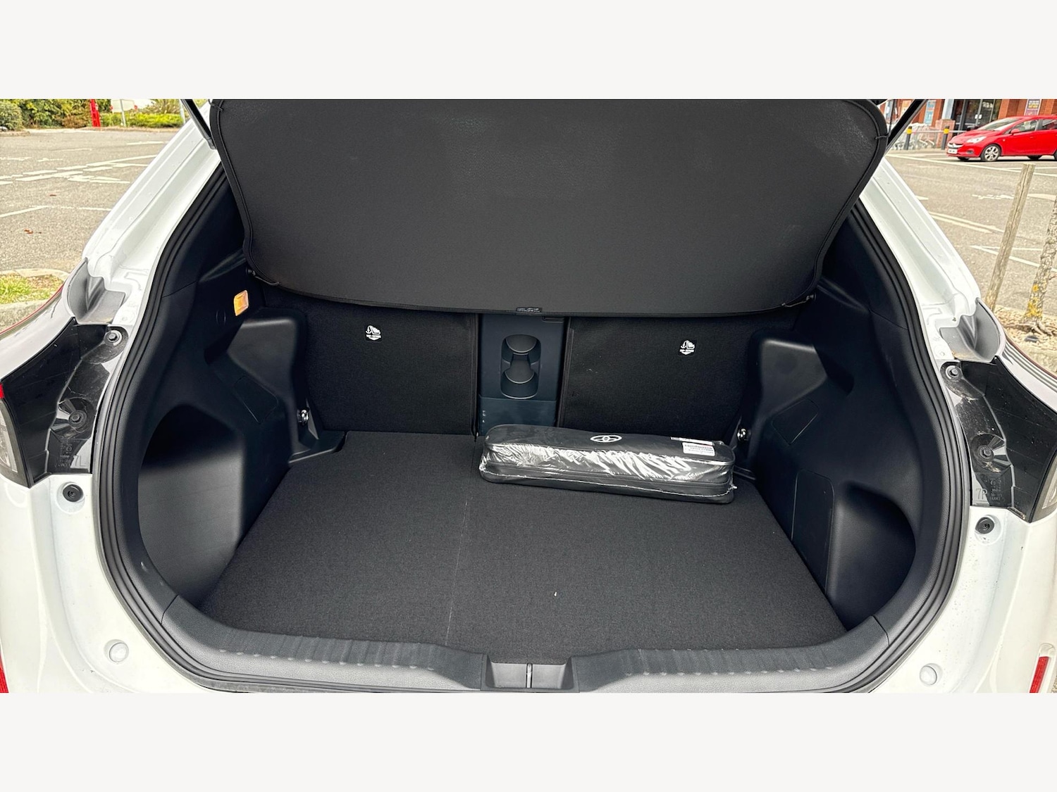 Used Toyota Yaris Cross 2025 for sale - 76296008: Photo 16