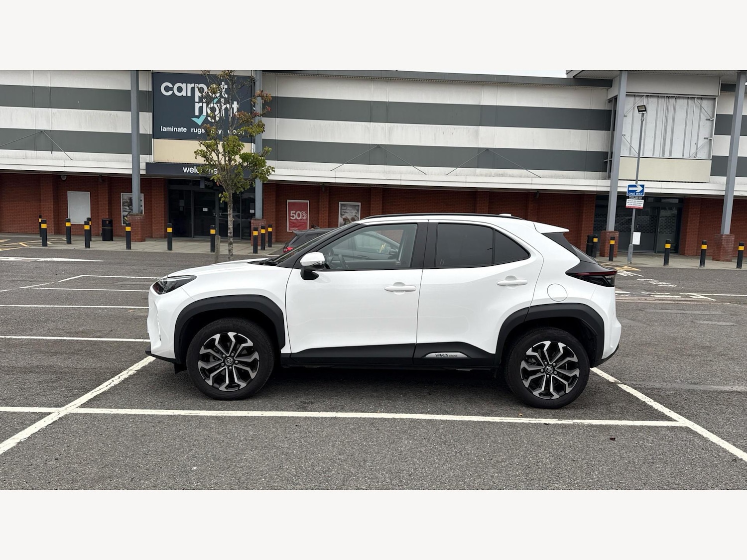 Used Toyota Yaris Cross 2025 for sale - 76296008: Photo 19
