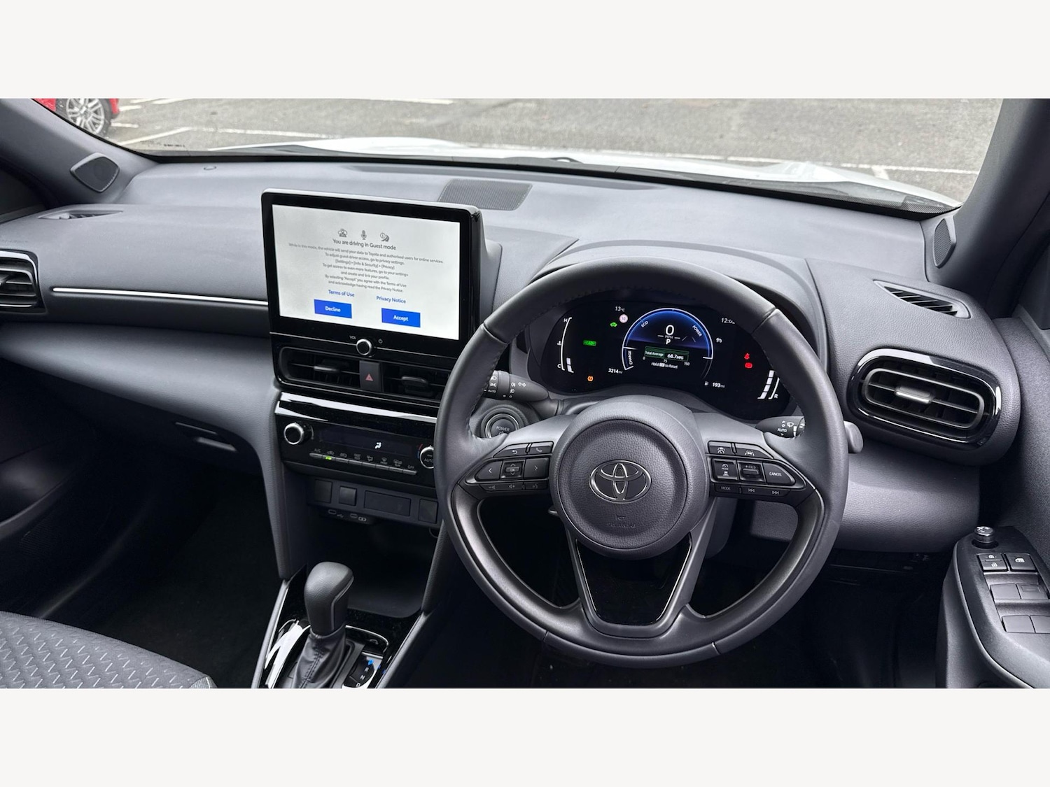 Used Toyota Yaris Cross 2025 for sale - 76296008: Photo 7