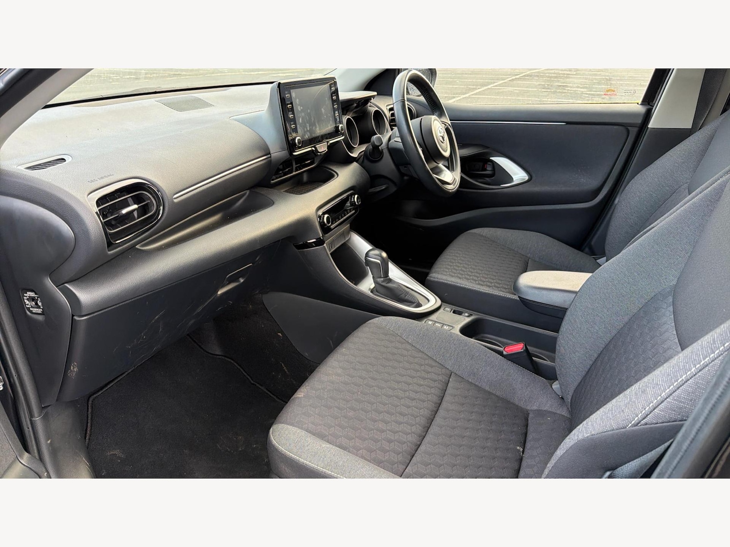 Used Toyota Yaris 2022 for sale - 77634024: Photo 12