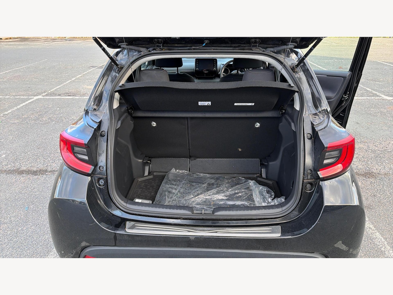 Used Toyota Yaris 2022 for sale - 77634024: Photo 16