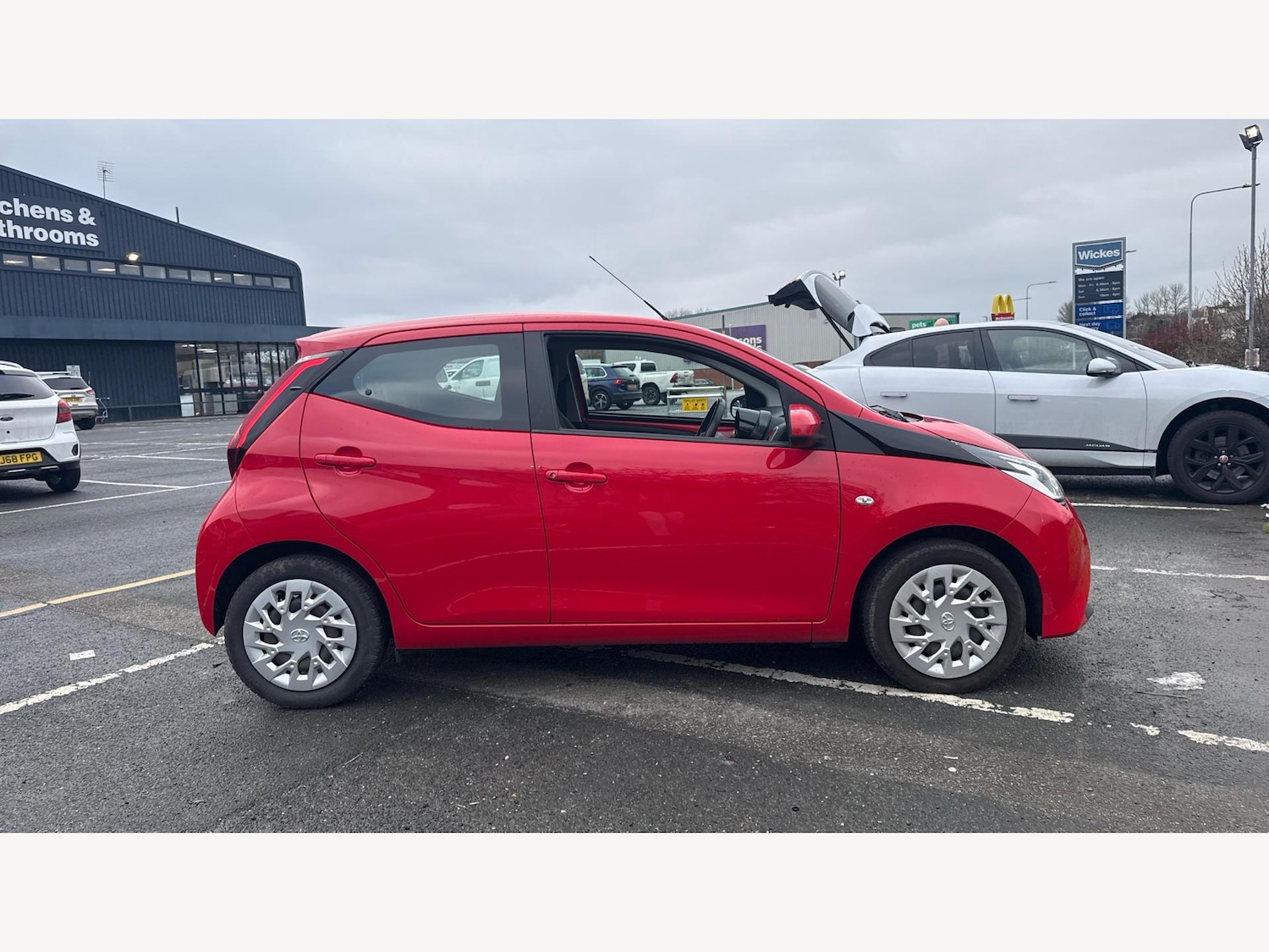 Used Toyota AYGO 2019 for sale - 77625778: Photo 18