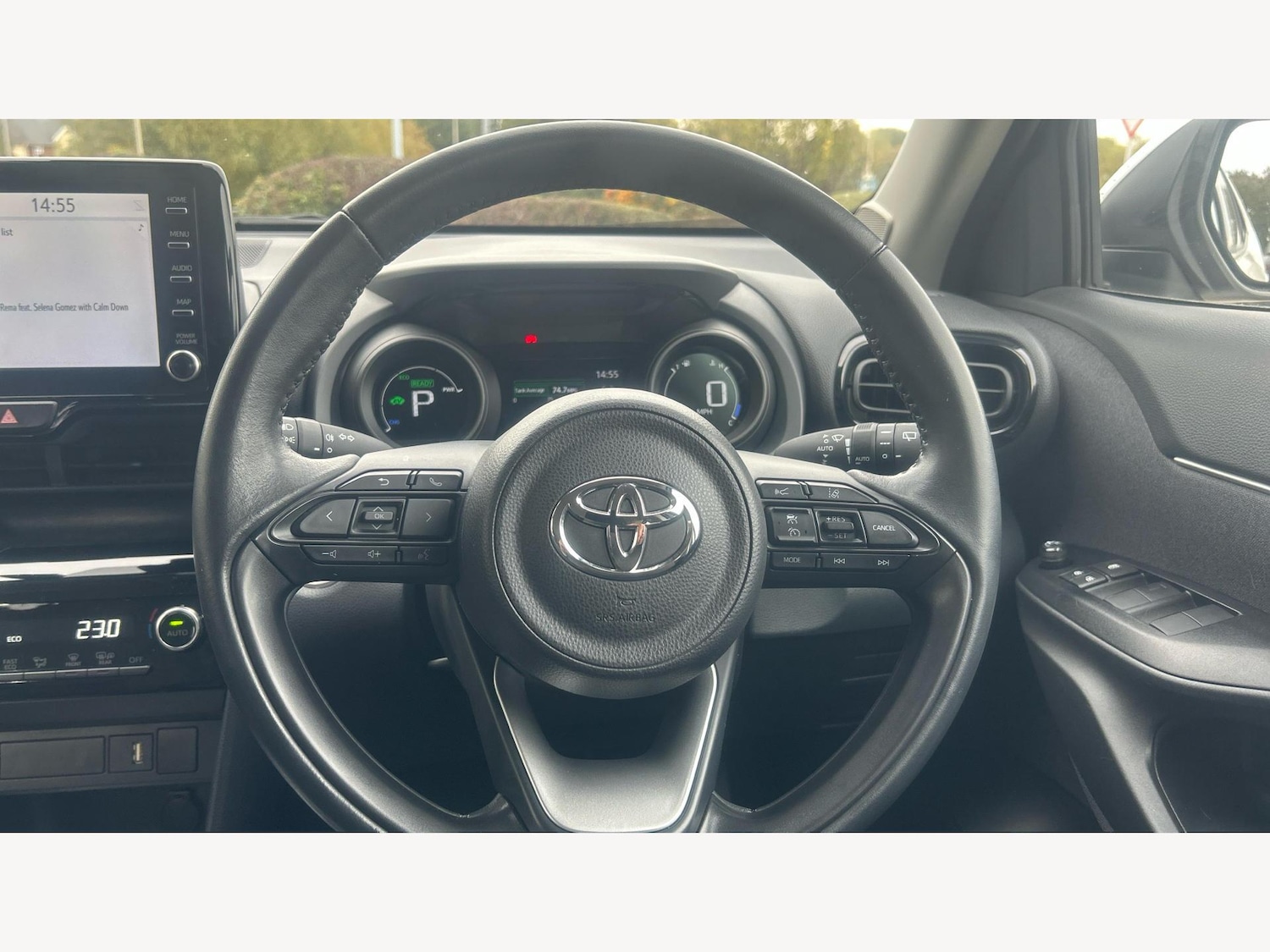 Used Toyota Yaris Cross 2023 for sale - 76634302: Photo 10