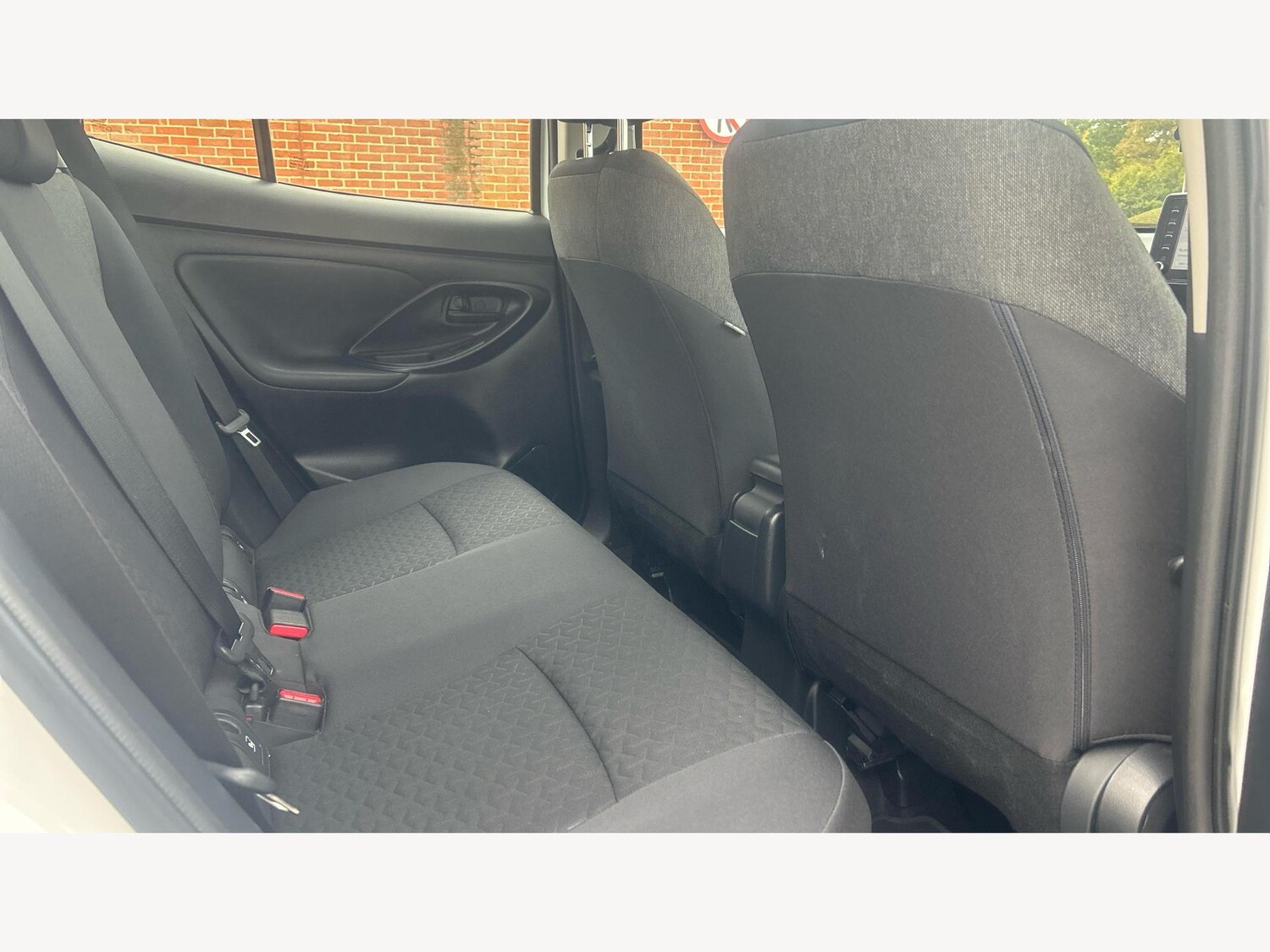 Used Toyota Yaris Cross 2023 for sale - 76634302: Photo 14