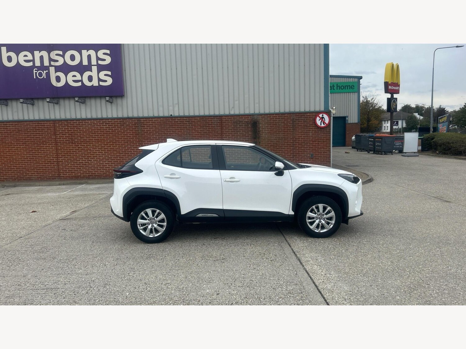 Used Toyota Yaris Cross 2023 for sale - 76634302: Photo 18