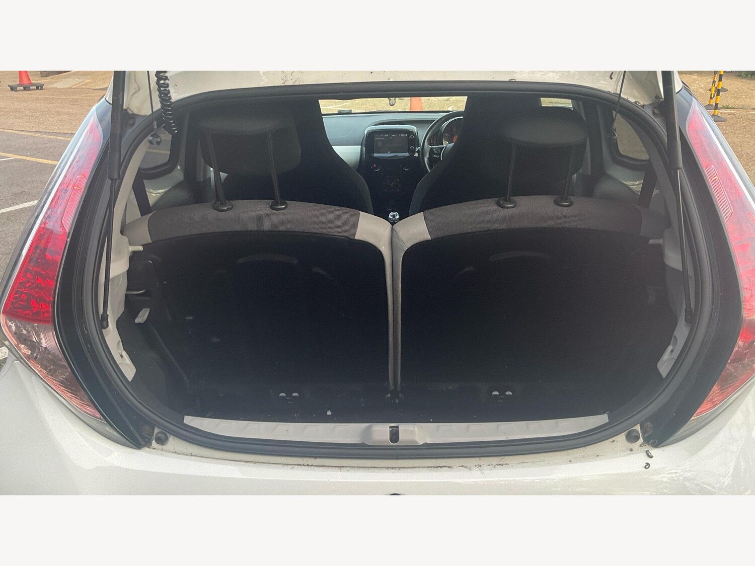 Used Toyota AYGO 2018 for sale - 76613072: Photo 16