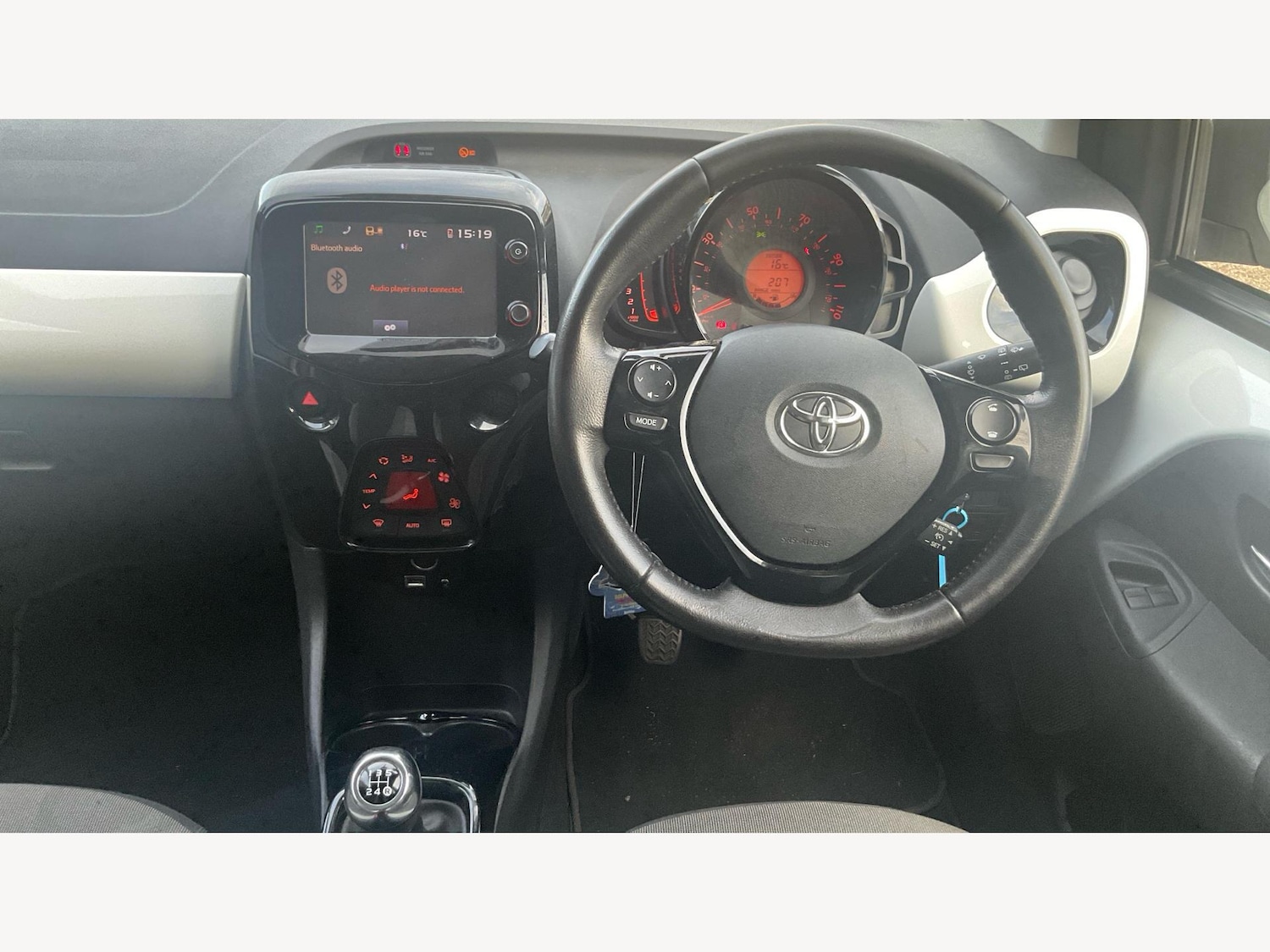 Used Toyota AYGO 2018 for sale - 76613072: Photo 8
