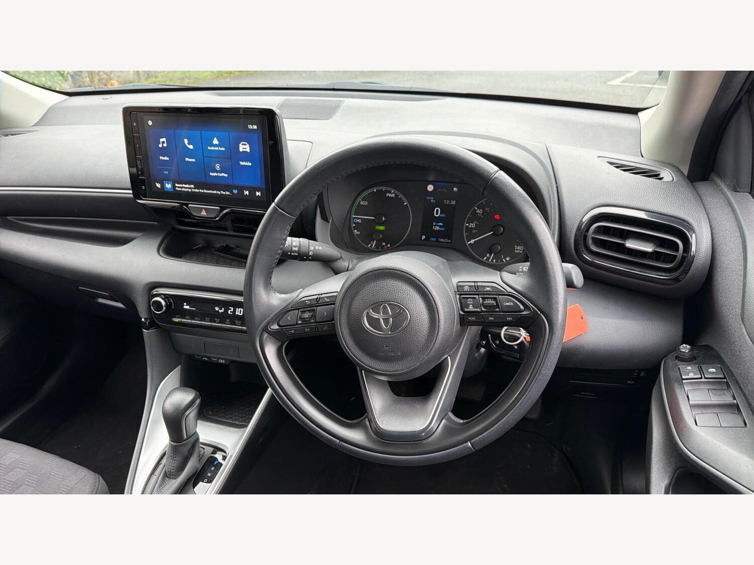 Used Toyota Yaris 2024 for sale - 77509799: Photo 10