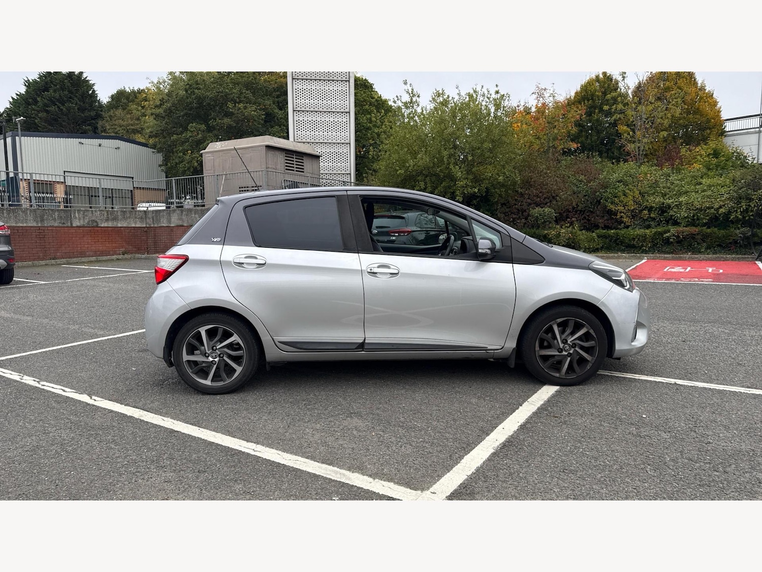 Used Toyota Yaris 2019 for sale - 76370496: Photo 18