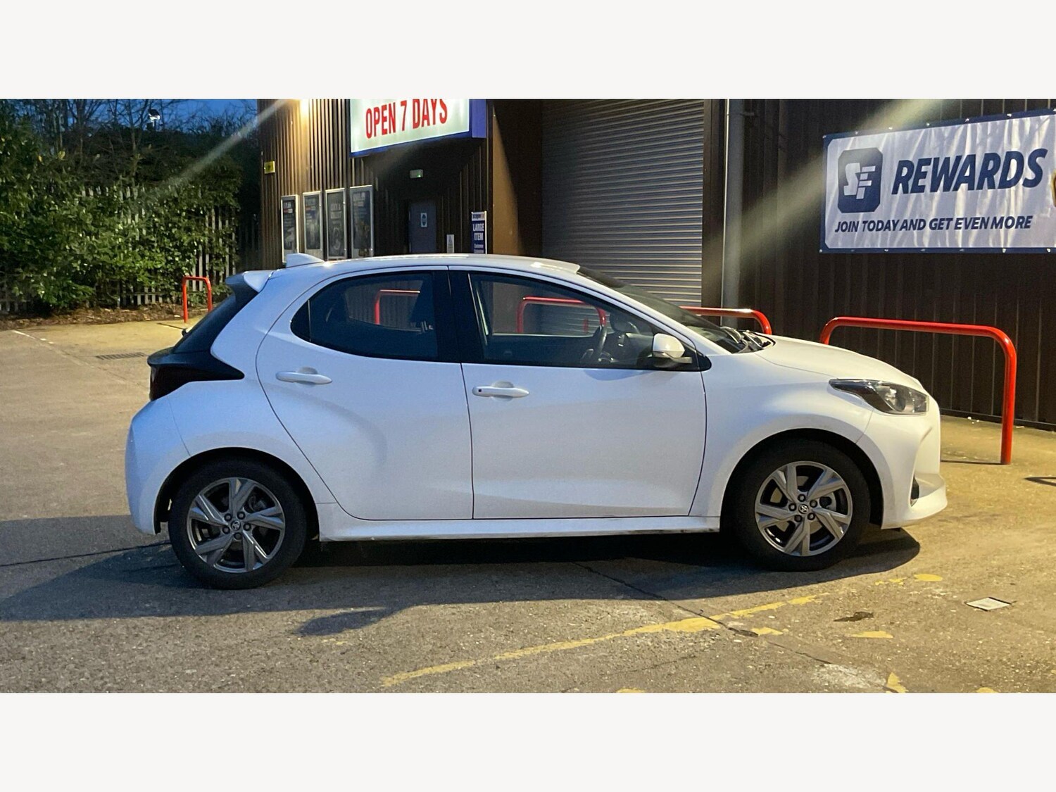 Used Toyota Yaris for sale - 77625753: Photo 18